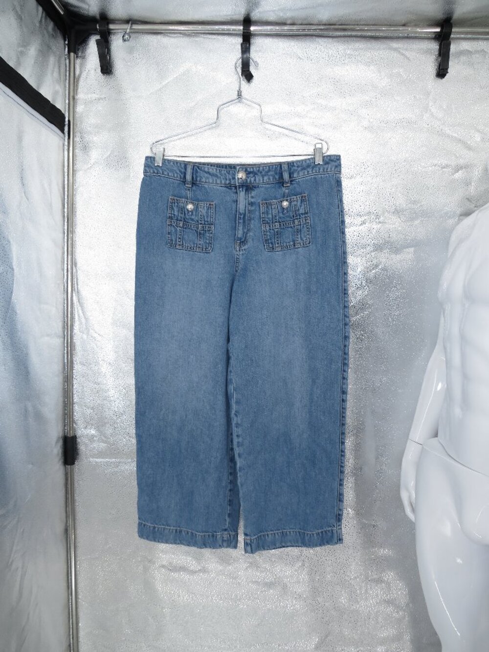 Talbots Wide Leg Crop Jeans Size 10 Medium Blue Denim Front Patch Pocket Tencel